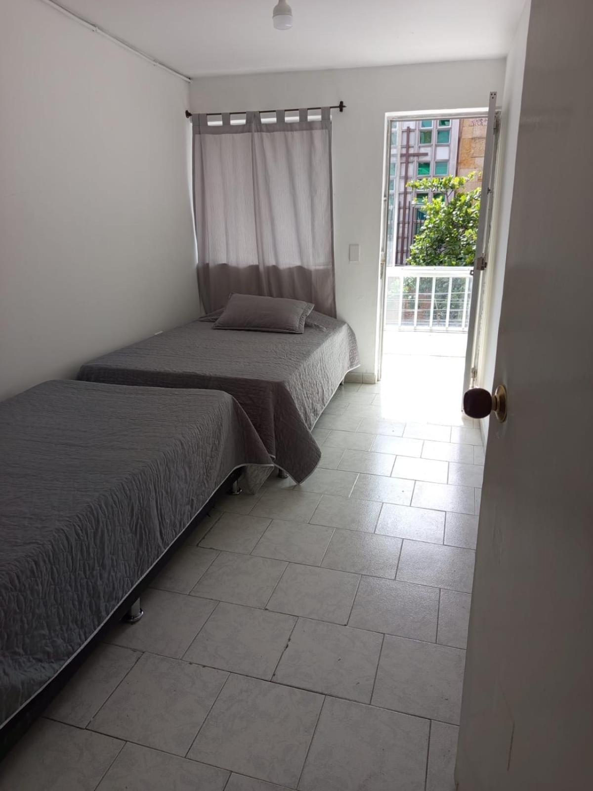 Cerca Estacion Floresta Apartamento