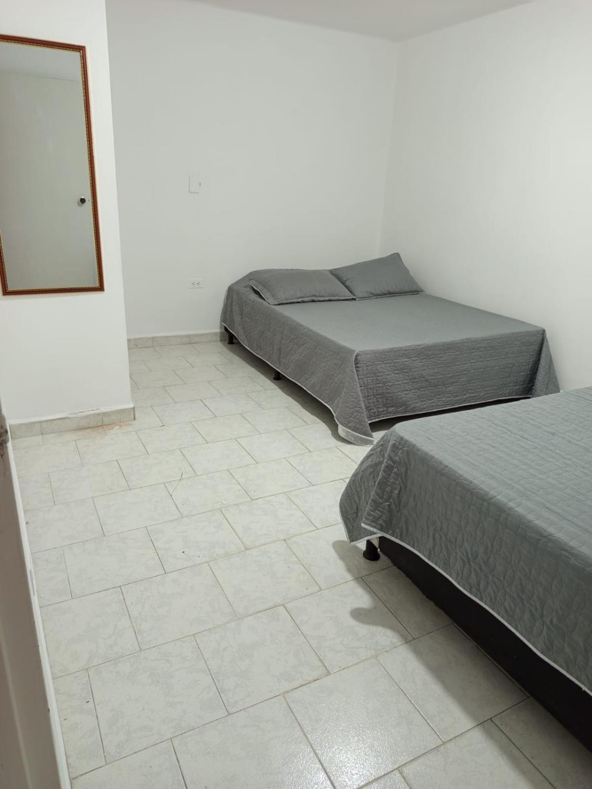 Cerca Estacion Floresta Apartamento *