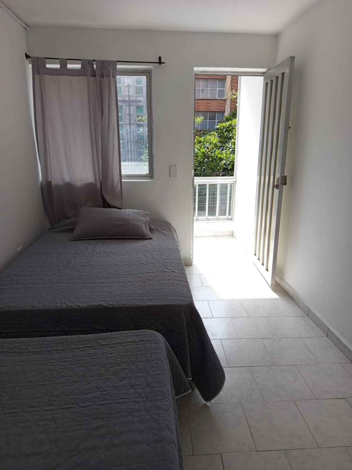 Cerca Estacion Floresta Apartamento